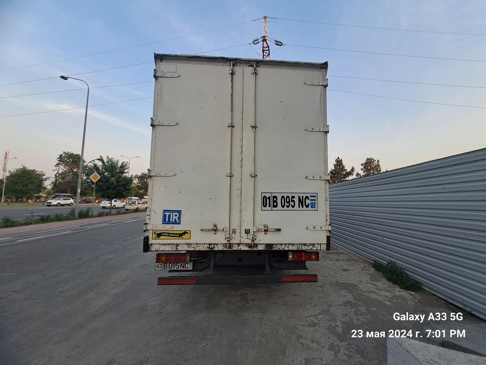 Sotiladi mers atego 17000$ azgina otib beriladi