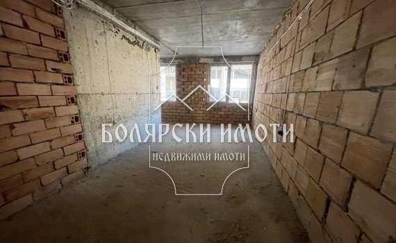 Тристаен апартамент в кв. Бузлуджа