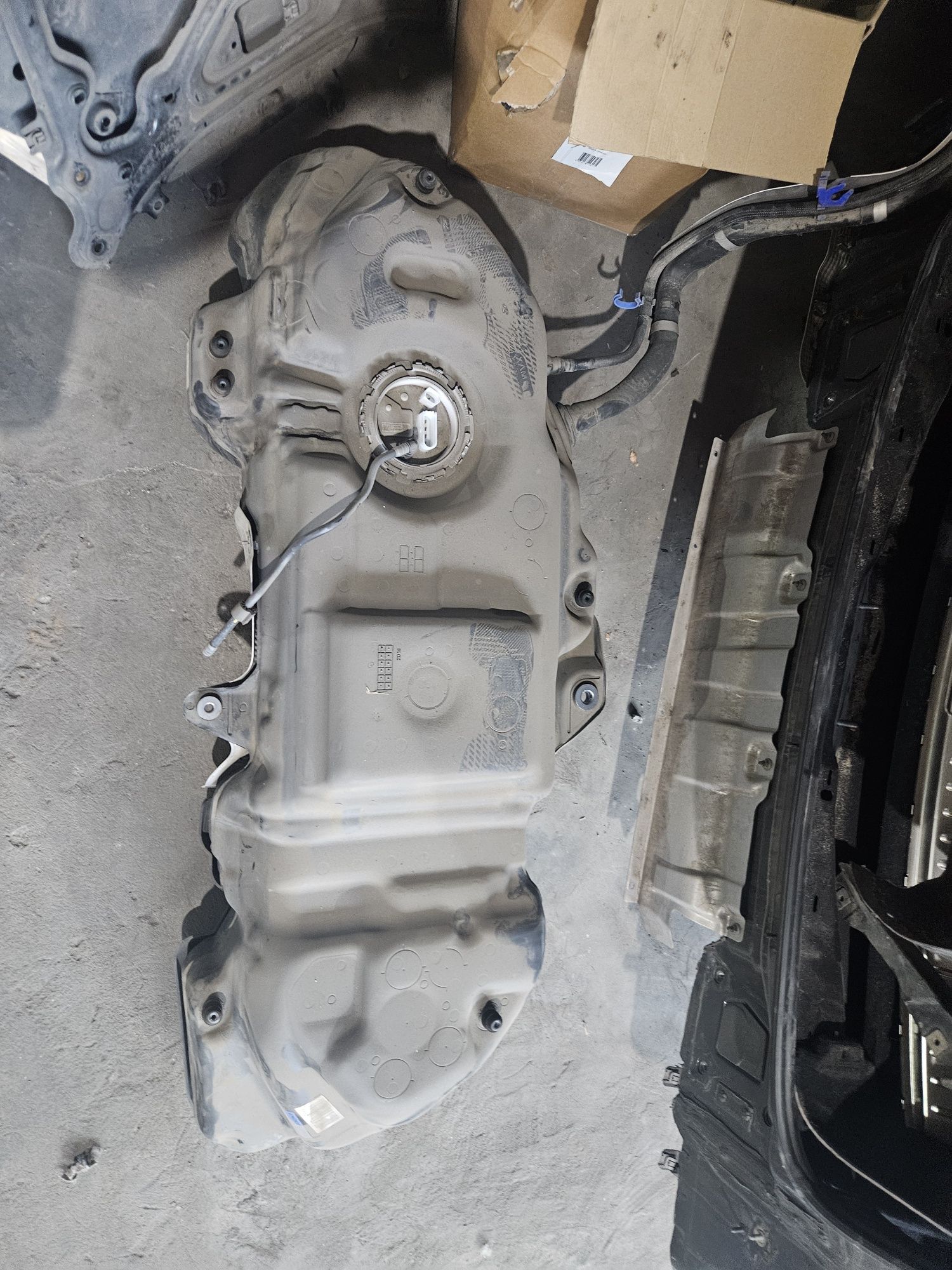 Резервоар за Porsche Cayenne 3.0 V6 2019г.