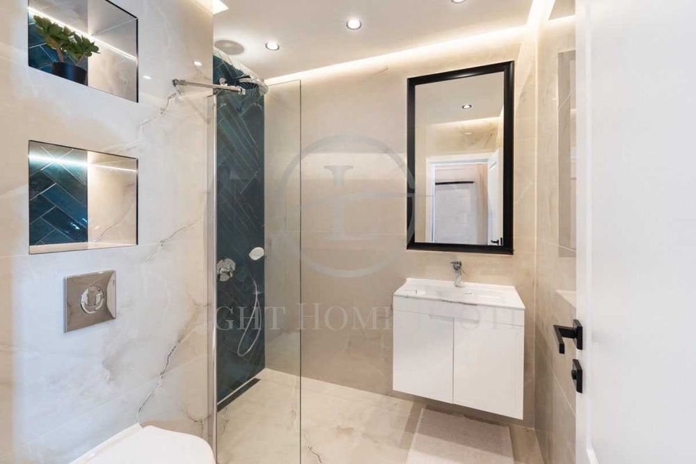 Продава се Двустаен апартамент в Пловдив, Кючук Париж - 71 кв.м за 2041 €/кв.м - Снимка #6