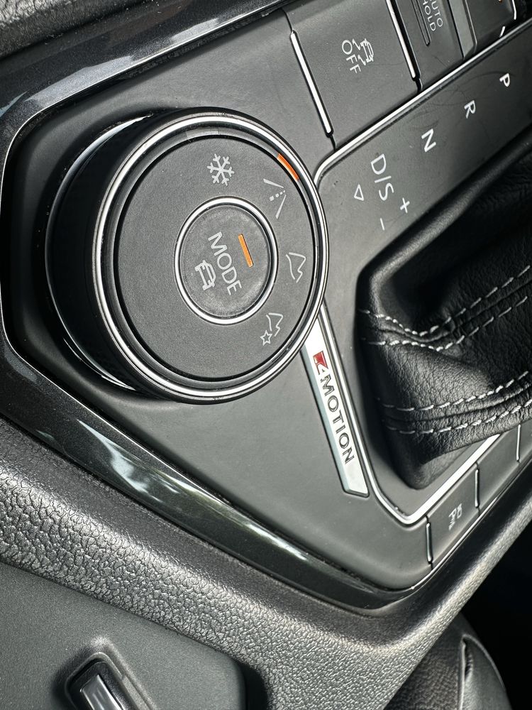 VW Tiguan R-Line / Dynaudio / 4Motion / Panorama / Distronic