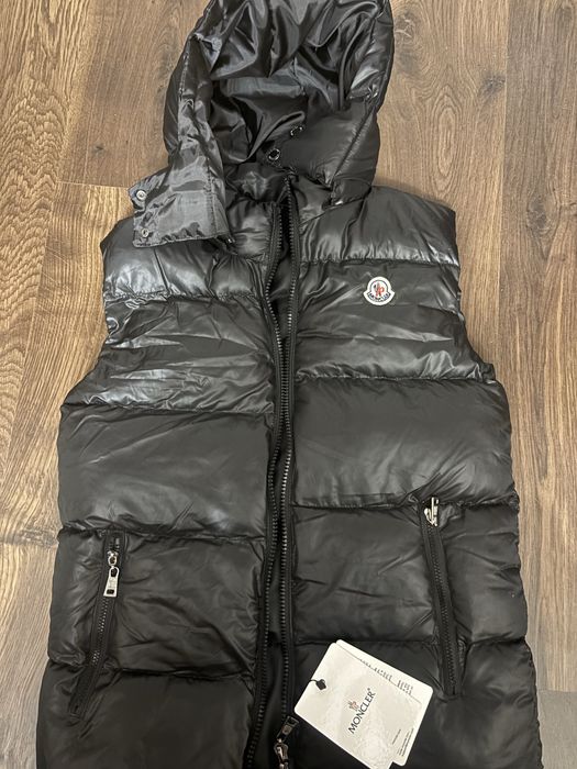 Елек Moncler нов с етикет