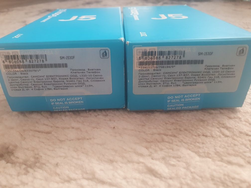 Телефон Samsung J5