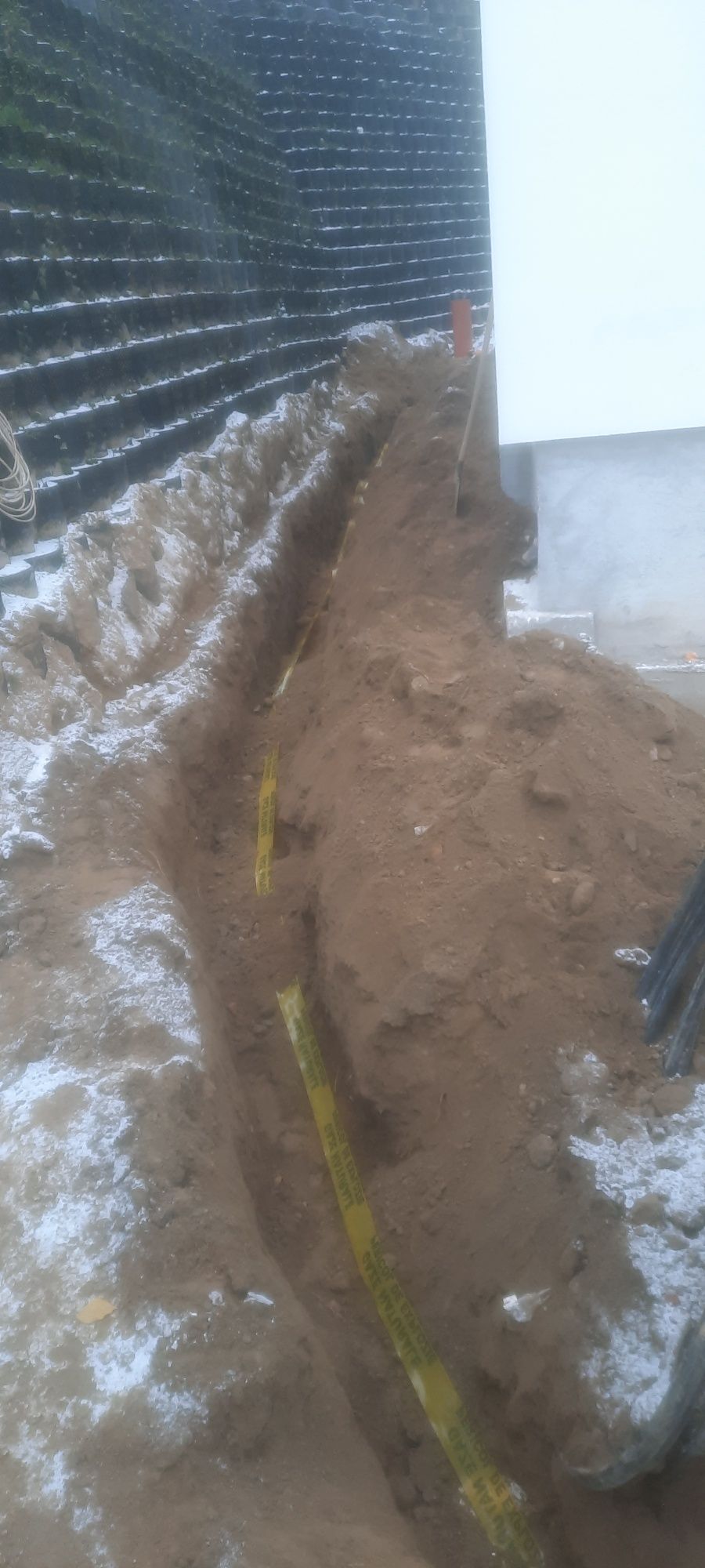 Inchiriez  excavator si basculabila  3,5 tone