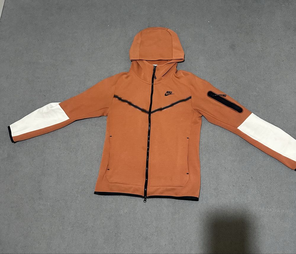 ОРИГИНАЛЕН  Nike Tech Fleece