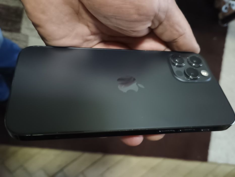 iPhone 12 pro baterie 100