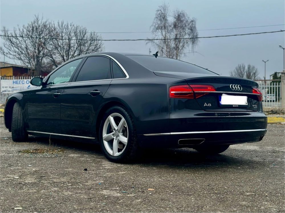Audi A8 4.0 bi-turbo matrix