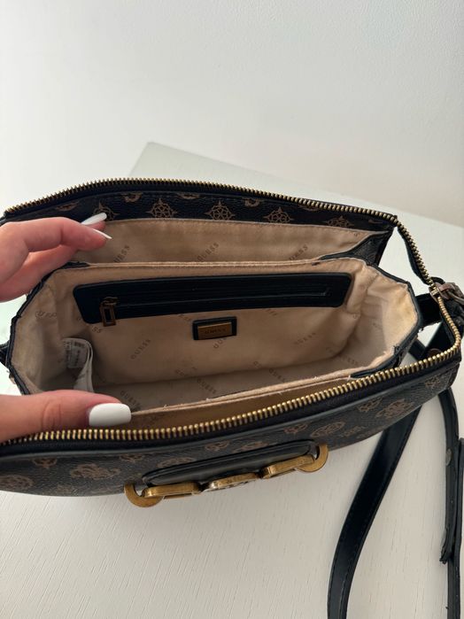 Оригинална Маркова чанта Guess