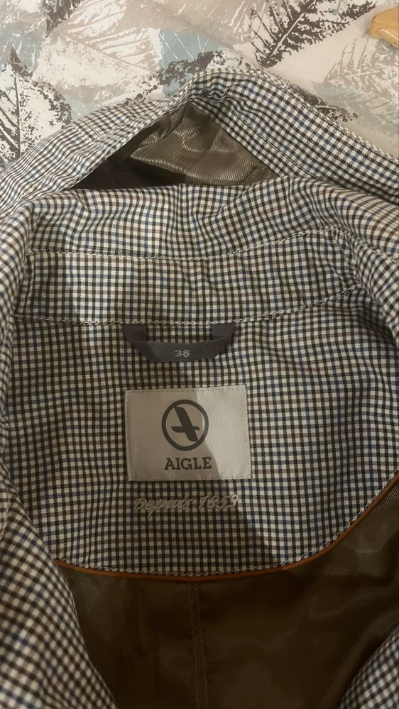 Есенно яке на марката Aigle