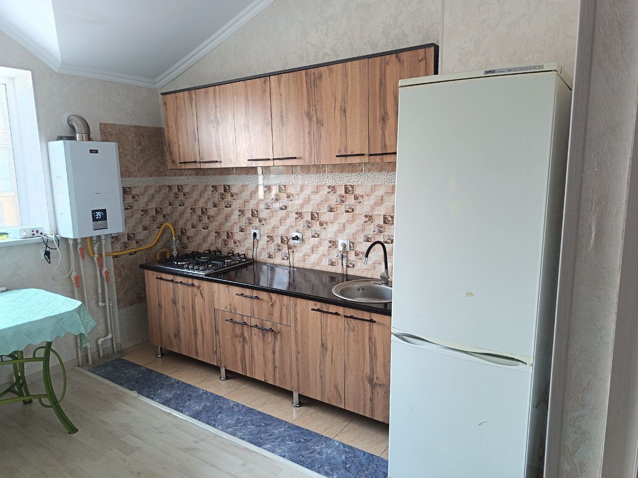 Сдается 2-комнатная квартира в новостройке
Ориентир: 2 остановки от Ка