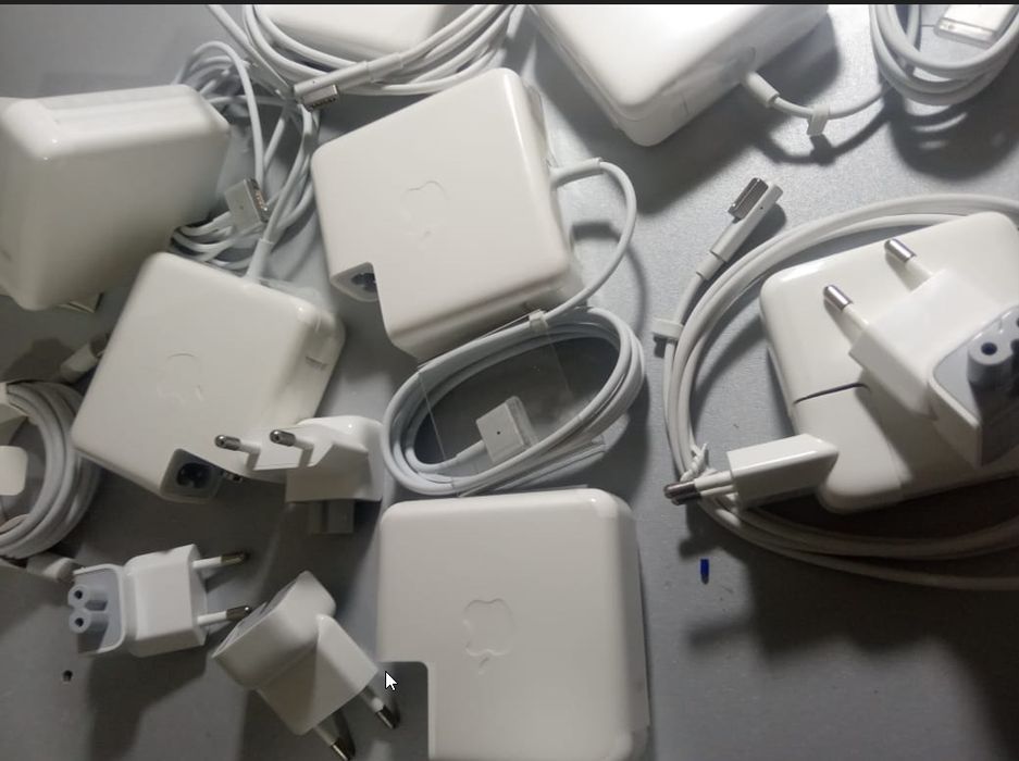 на мак-бук от Apple зарядное устройство блок питания зарядка