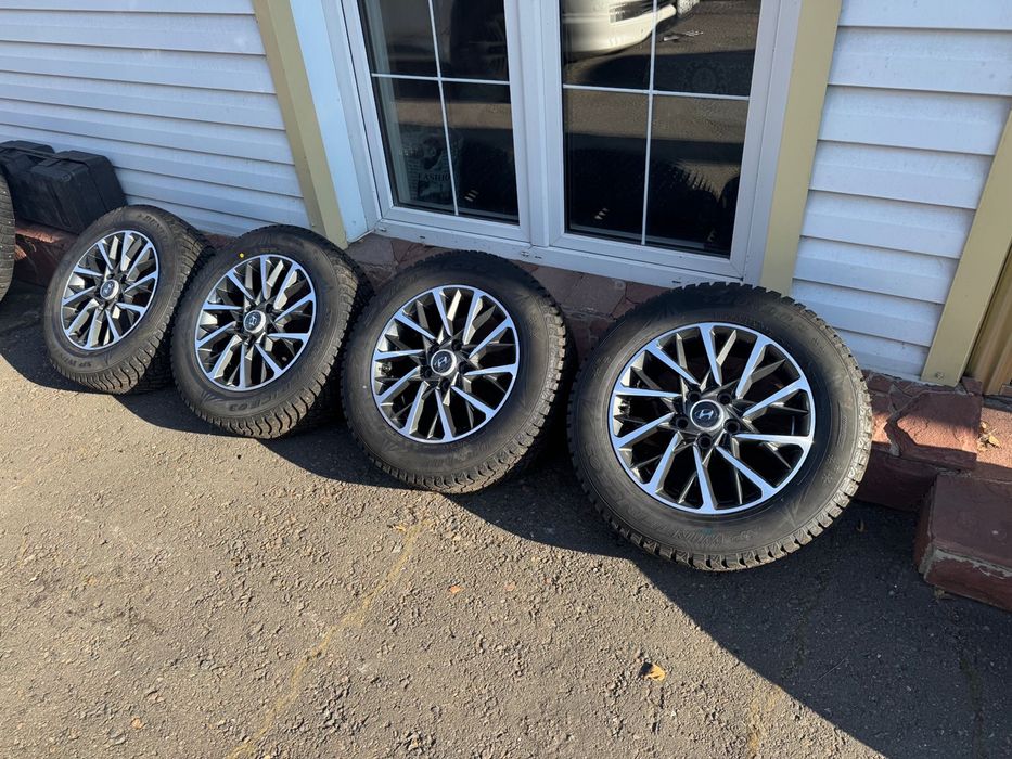 Диски на Hyundai R16 и комплект зимней резины Dunlop 205/65 R16