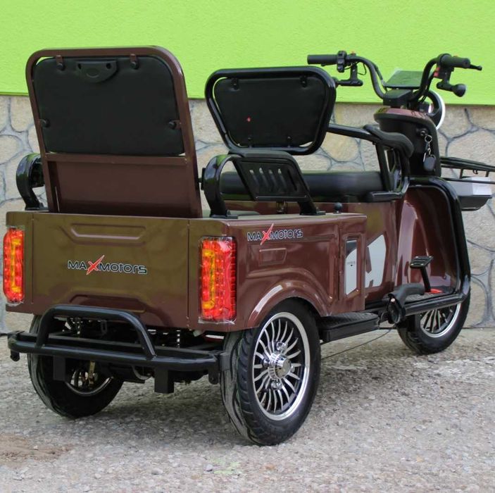 Двуместна Електрическа CARGO триколка 1500W 48V 21AH BROWN