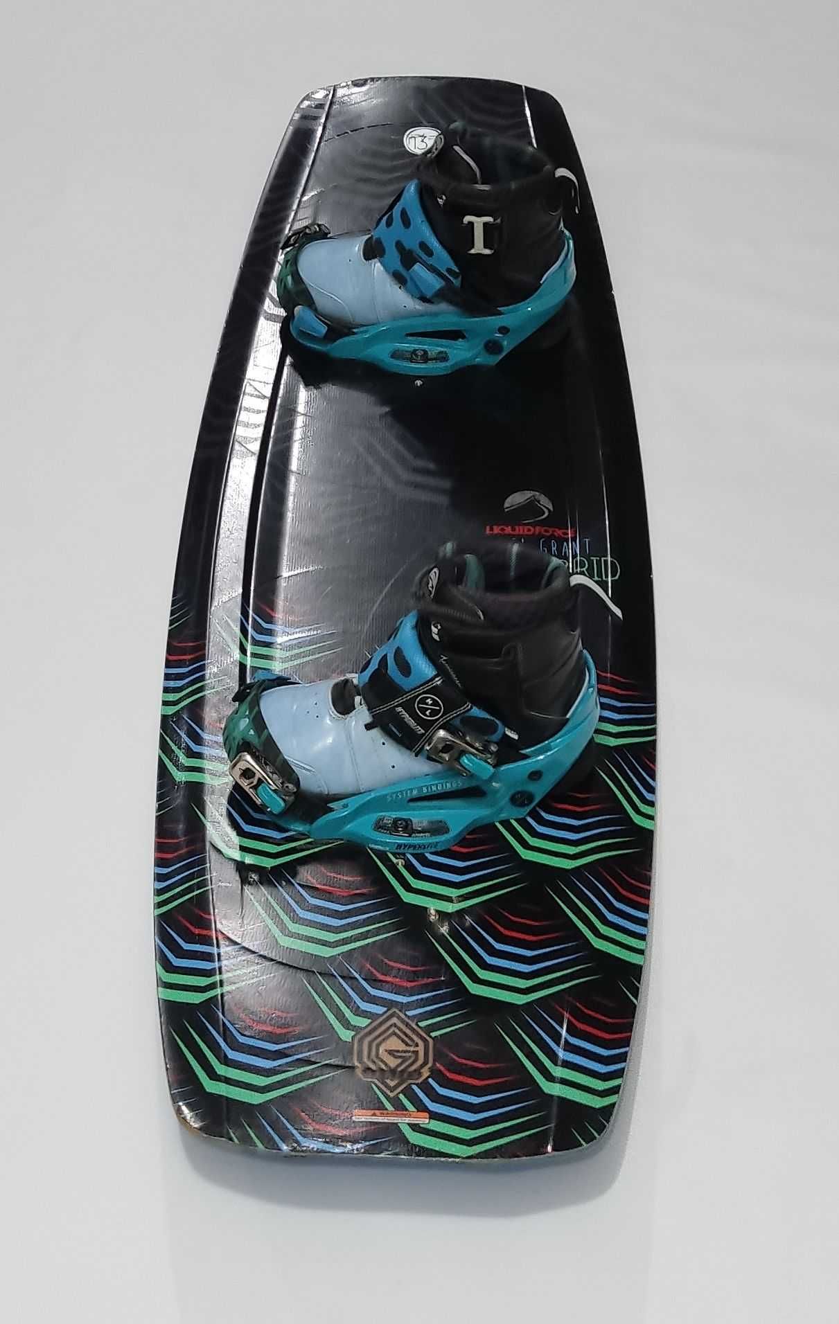 Висок клас уейкборд Liquid Force Tao Hybrid 137 с Hyperlite system S/M
