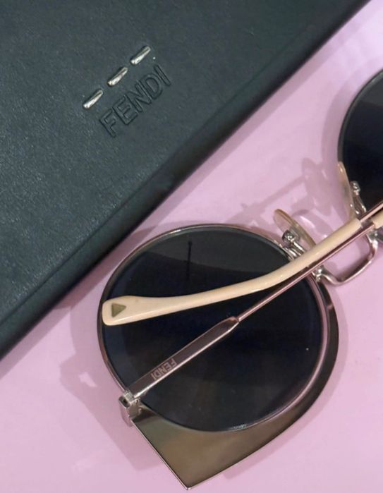 Ochelari de soare Fendi