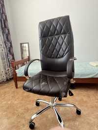 Продаю кресло в хорошем состоянии, 40 продам за 30 тысяча
