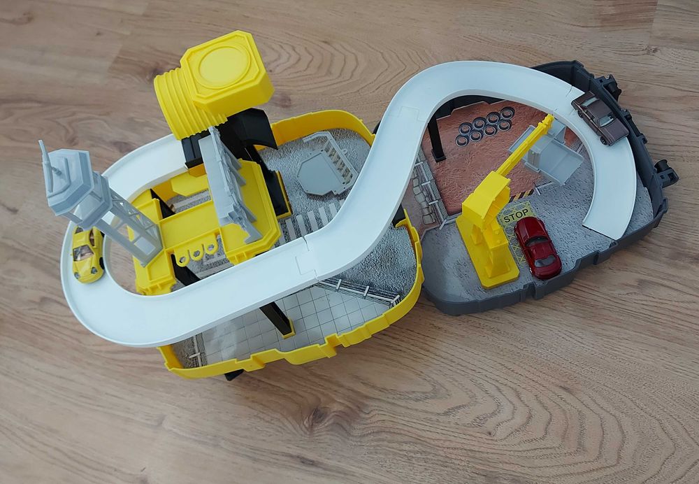 Куфар - писта за коли