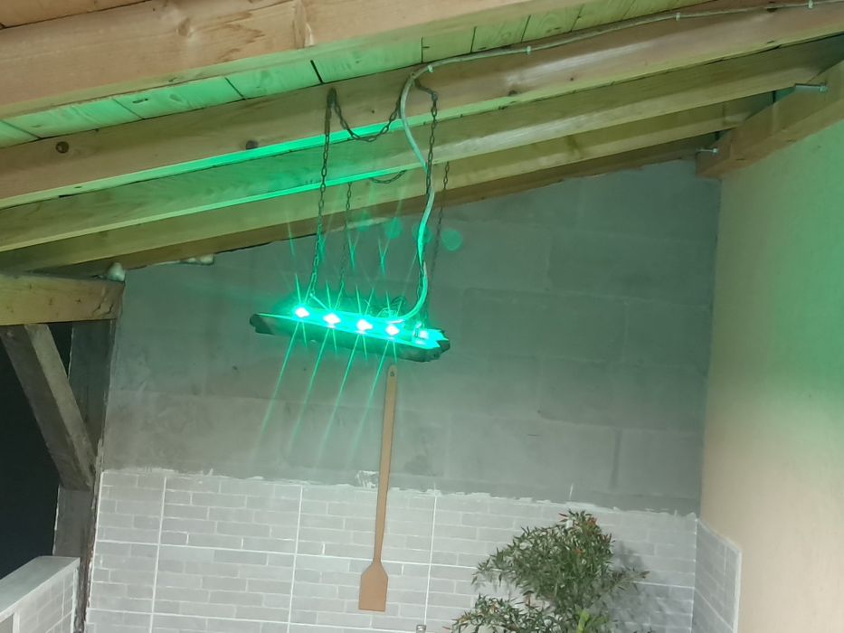 Lustra lemn la comanda