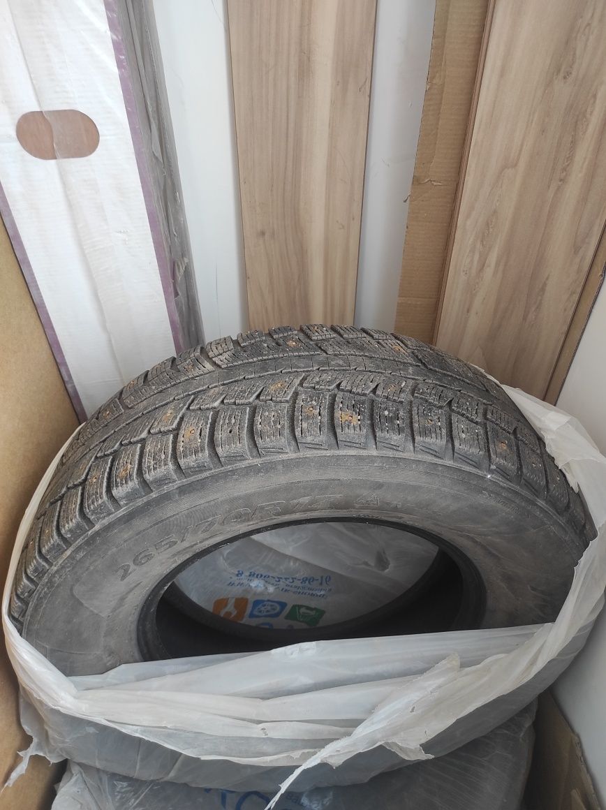 Зимние шины на внедорожник 265/70 R17 115S