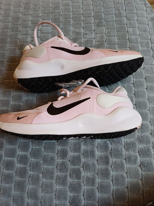 Детски маратонки найк