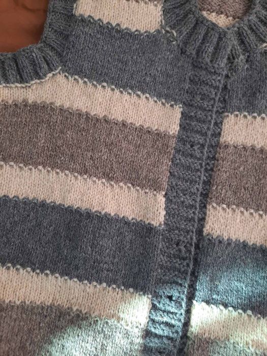 Вълнени елеци ръчно плетени