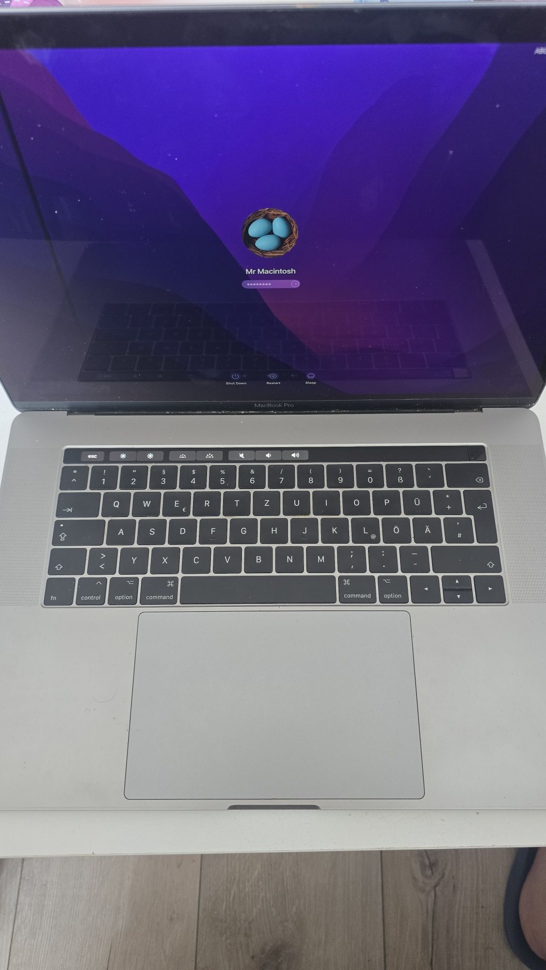 MacBook Pro 15 (2016)256GB/a1707