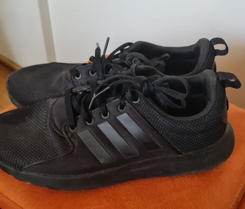 маратонки Adidas 40 и 2/3ти втора употреба