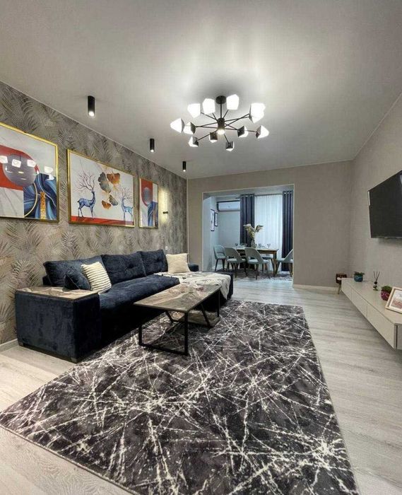 Продается 3-комнатная квартира на Ц-1 ( 64-школа) ID: 4279