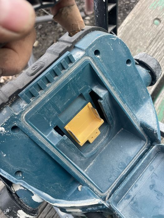 Лед прожектор/фенер makita dml 805 14.4/18