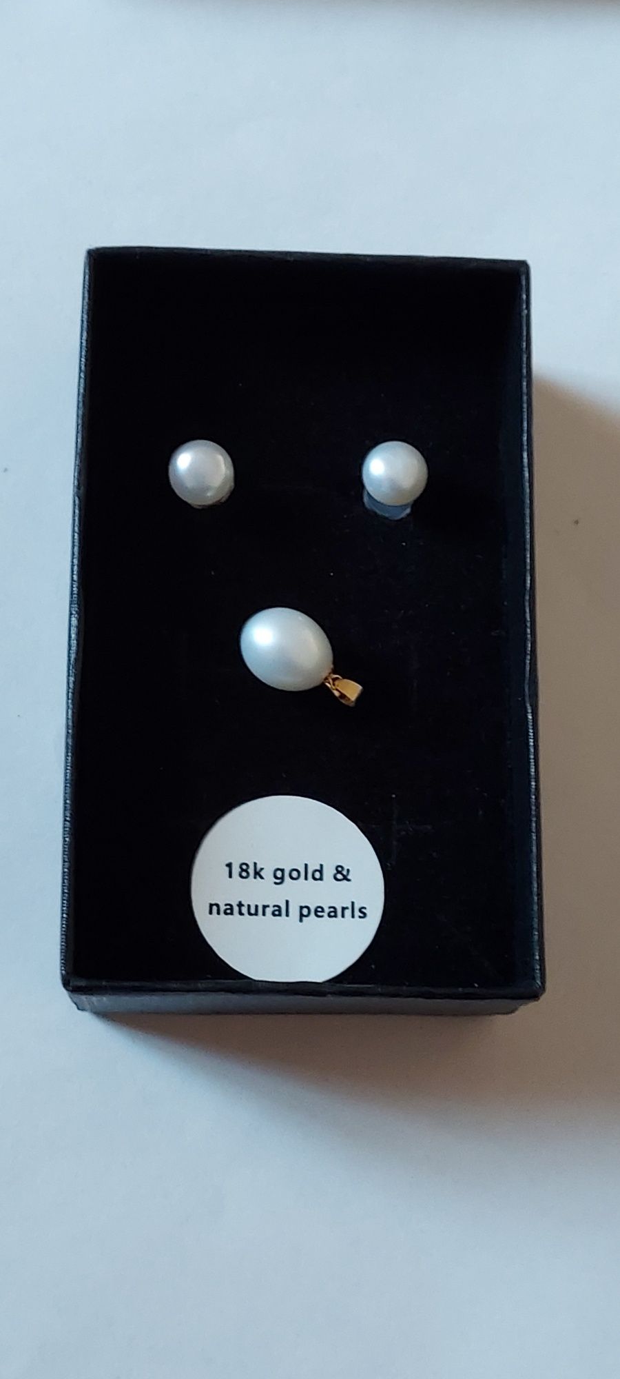 Set aur 18k si perle naturale albe