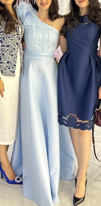 Продается нежное влздушное платье