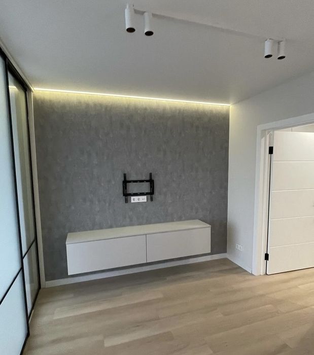 Ремонт квартир декоративка обои закатка ламинат вагонка электрик бани