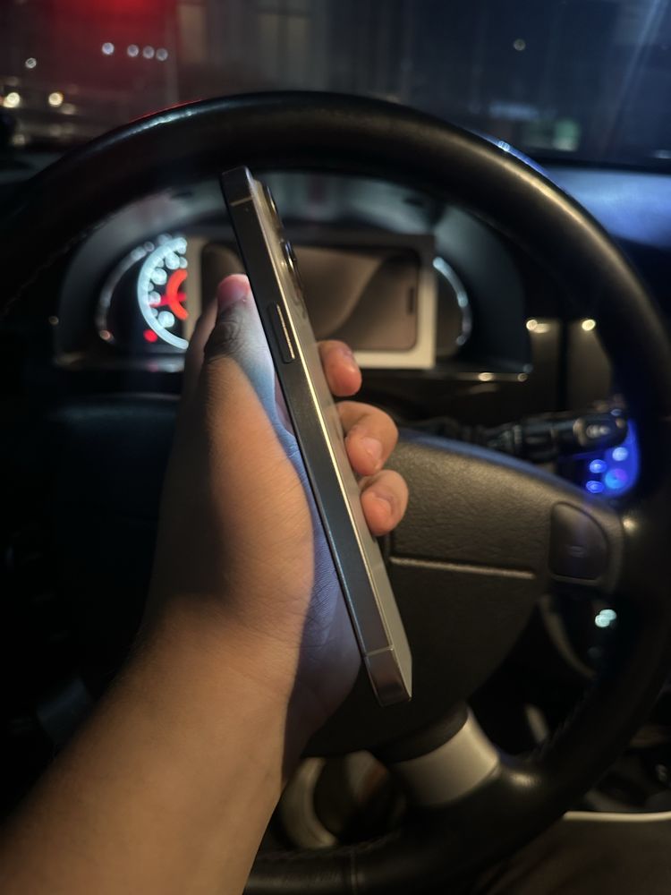 Iphone 15pro Max 256 90 yomkst