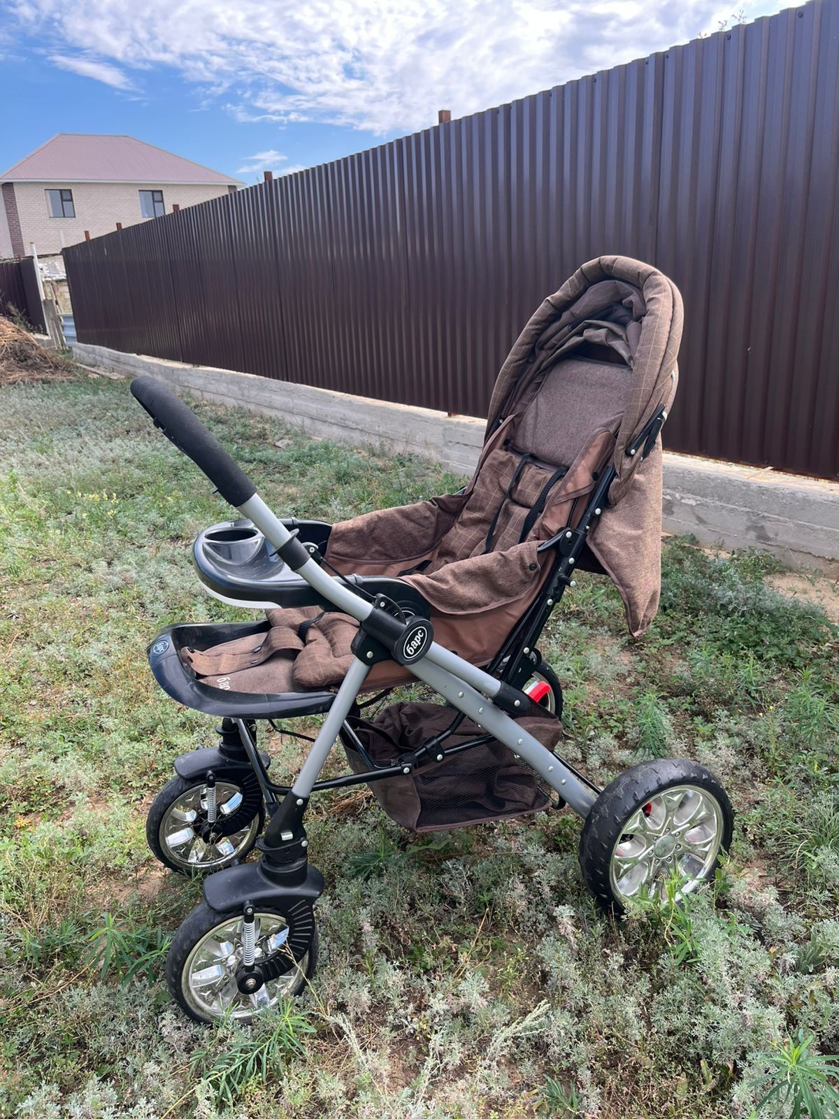 Продам детскую коляску