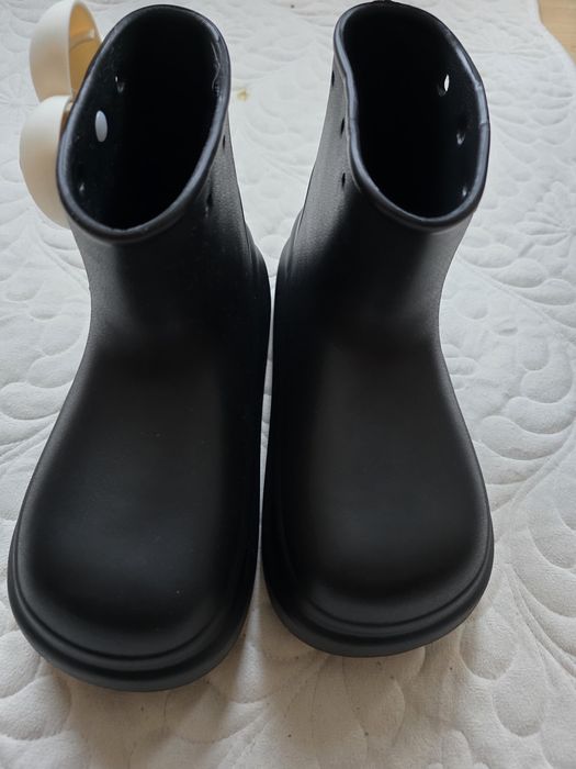 Гумени ботуши с очички.