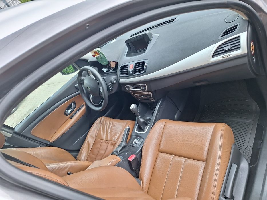 Vând Renault megane 3 ..2010 motor 1.5  380.000