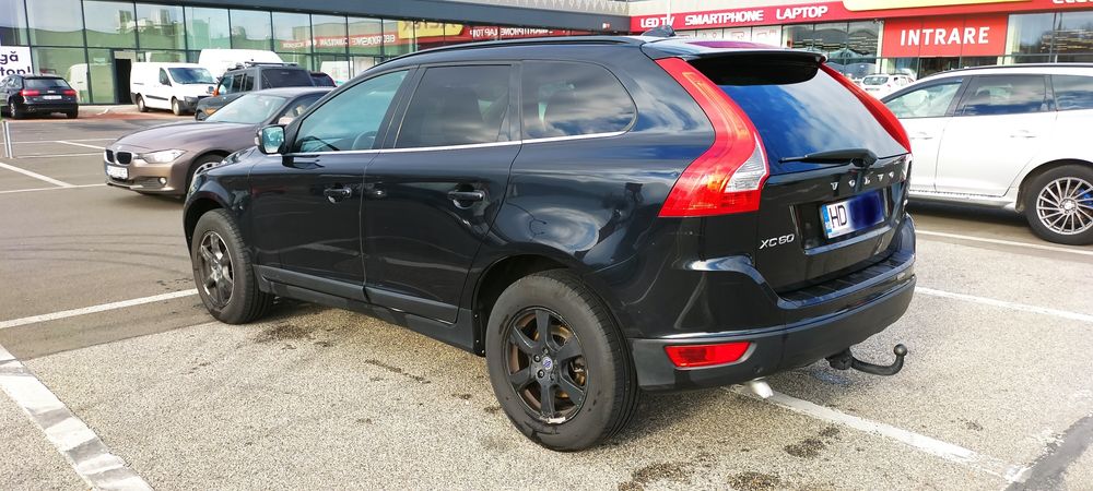 Vând VOLVO XC60 Ofertă !!!