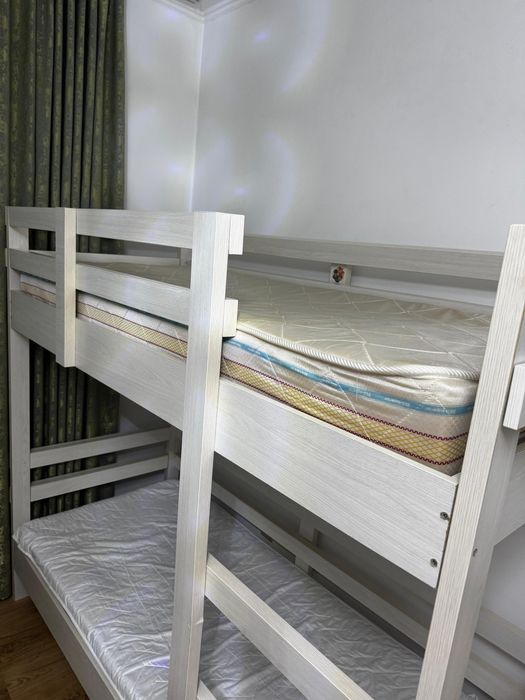 Двухъярусная кровать