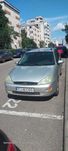 bara fata ford focus mk1 cu proiectoare grile si semnalizare
