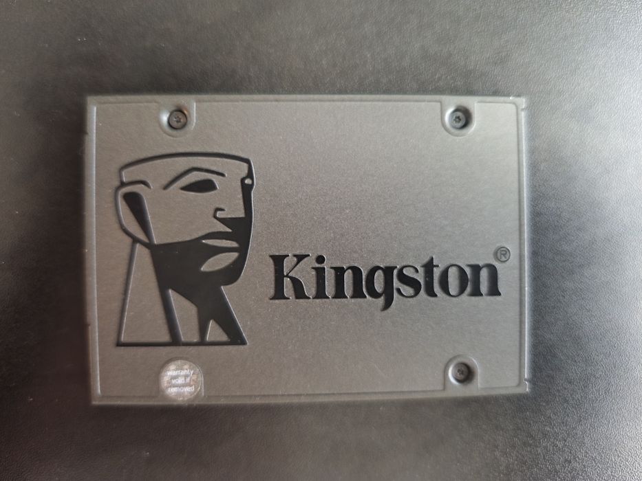 SSD marca Kingston 240 GB