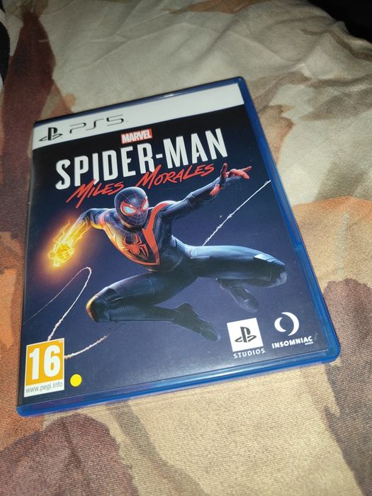 Vând 4 jocuri Petru PlayStation 5