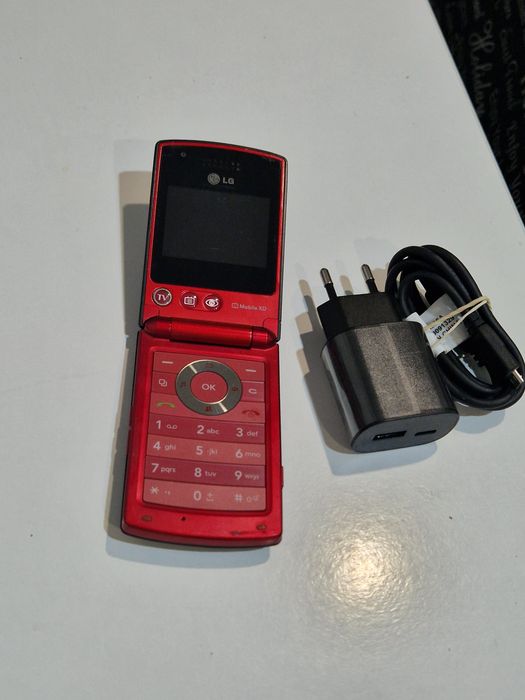 Super telefon Lg cu clapeta cu adaptor original