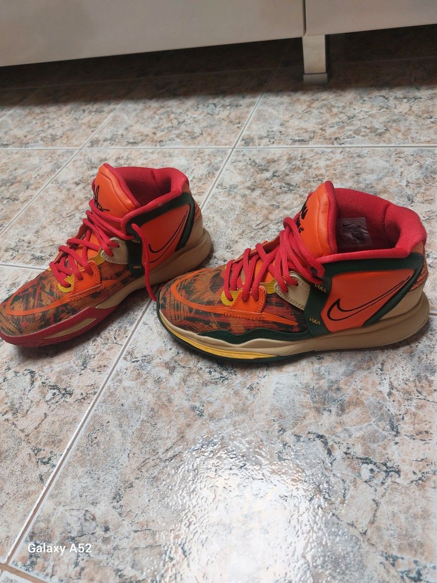 Nike Kyrie Infinity
