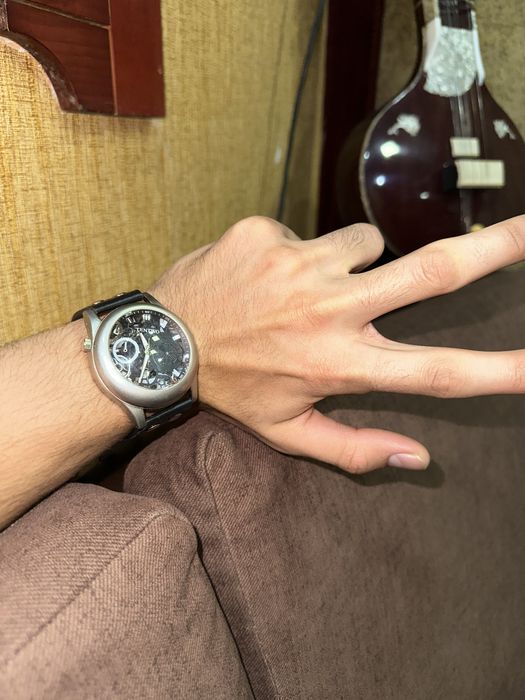 "Soat" sastayaniya yahshi, qolda chroyli turad