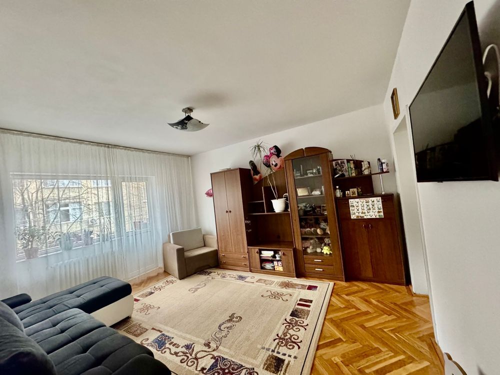 Proprietar, vând apartament cu 2 camere în Podgoria Malul Mureșului,