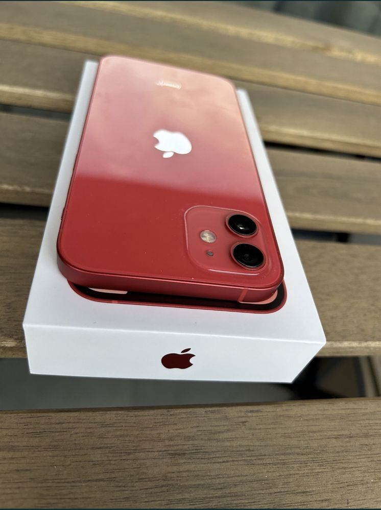 Vand iphone 12 Red