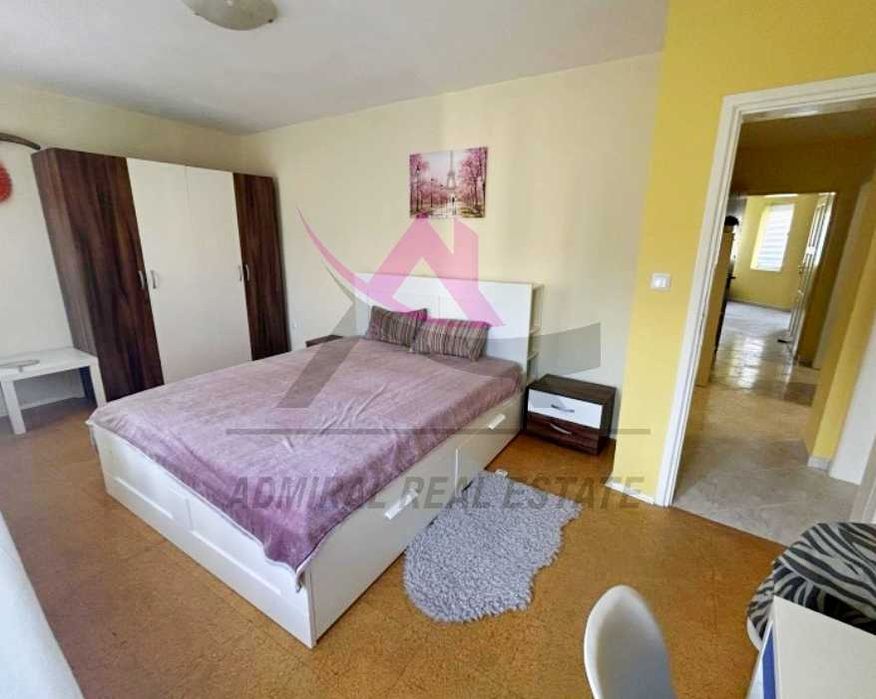 Дава се под наем Тристаен апартамент в Варна, Генералите - 150 кв.м за 613 € - Снимка #2