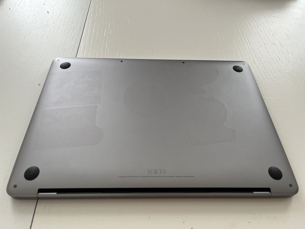 Macbook pro 13-inch 2017
