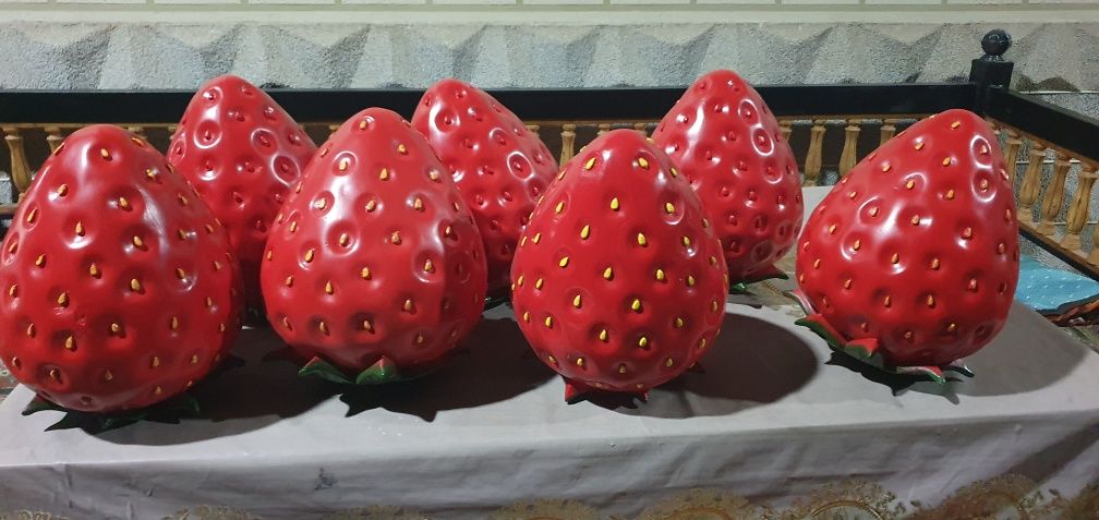 Қулпинай Клубника ишлаб чикариш аппарати сотилади.