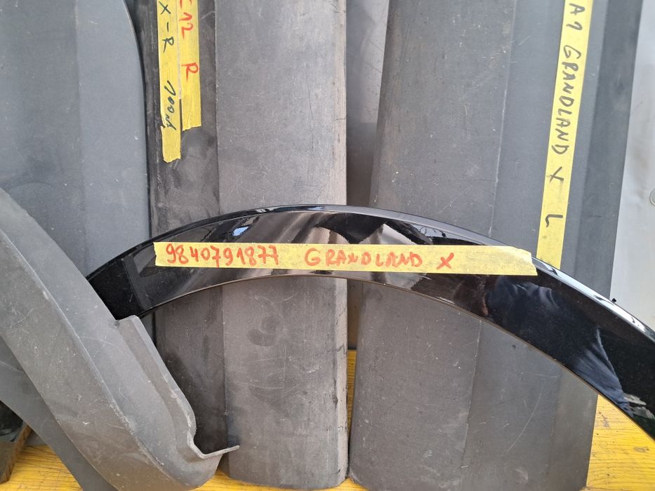 Лайсна калник врата Opel Grandland X